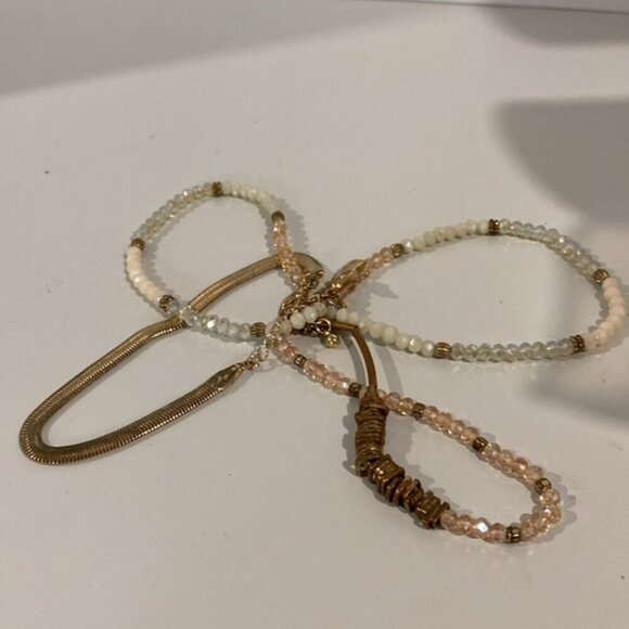 9 bracelets bundle in various materials including beads - Picture 3 of 9